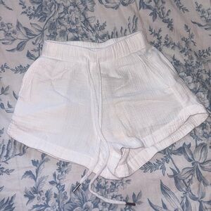Alia High Waist White Shorts